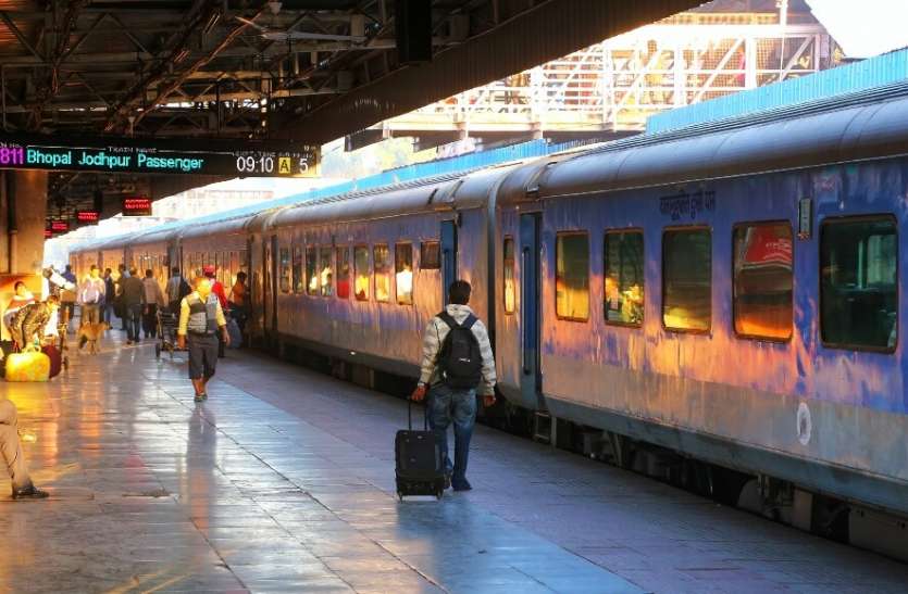 Four months later, accused of mobile theft caught by train चार महीने बाद पकड़ाया ट्रेन से मोबाइल चोरी का आरोपी