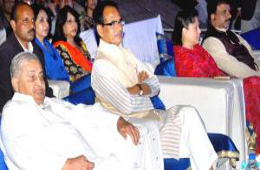 cm-jheel-festival.jpg