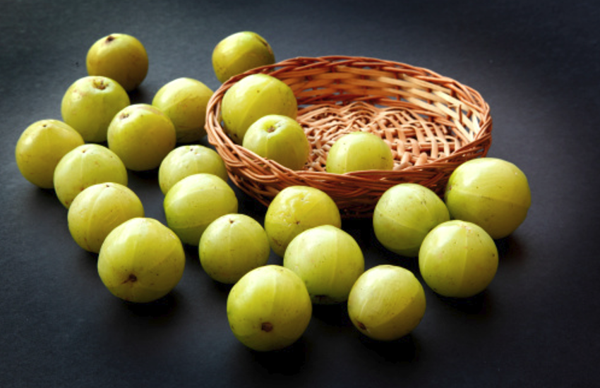 amla-juice-to-get-rid-of-the-belly-fat