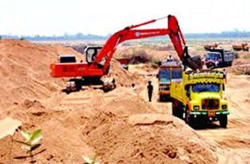 पूरे प्रदेश में आई 247 ऑन लाइन निविदाएं, रेत खदान लेने सबसे ज्यादा ठेकेदारों ने दिखाई रूचि पूरे प्रदेश में आई 247 ऑन लाइन निविदाएं, रेत खदान लेने सबसे ज्यादा ठेकेदारों ने दिखाई रूचि