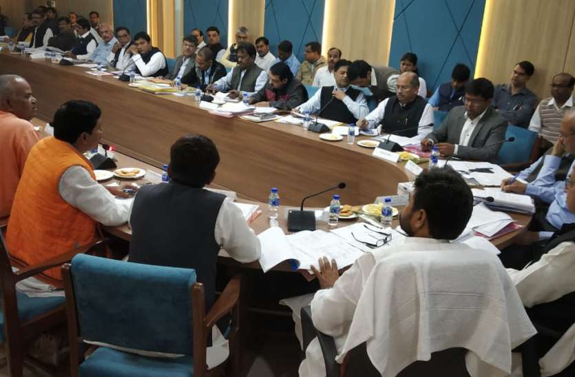 पूर्वांचल के विकास का पहिया कैसे तेजी से घूमे हुआ मंथन पूर्वांचल के विकास का पहिया कैसे तेजी से घूमे हुआ मंथन