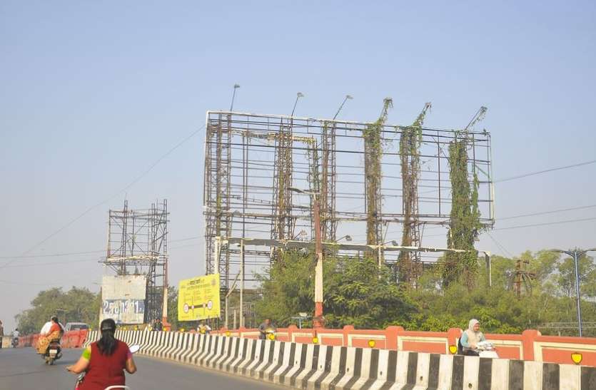 'Swachh Survekshan League 2020 : चौका लगाने की तैयारी, रोकने के लिए बाउंड्री पर खड़ा रेलवे 'Swachh Survekshan League 2020 : चौका लगाने की तैयारी, रोकने के लिए बाउंड्री पर खड़ा रेलवे