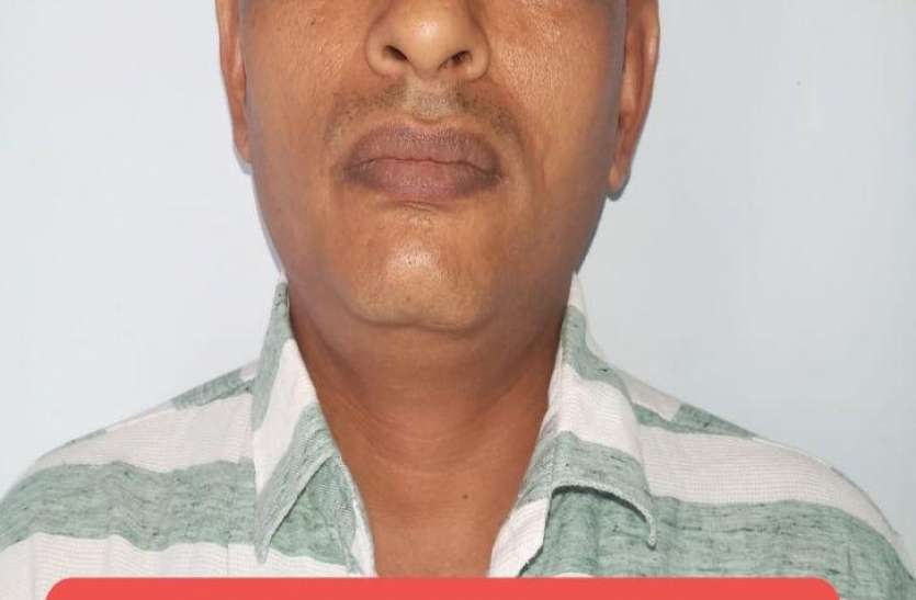 The prize crook of Kalinjar massacre arrested कालिंजर नरसंहार का इनामी बदमाश गिरफ्तार
