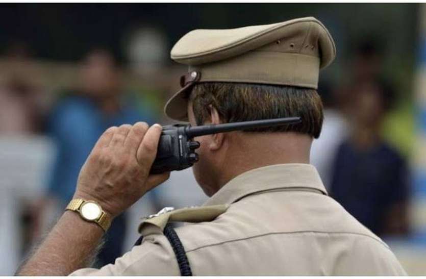 लड़ाई-झगड़ों से निपटने के लिए चाहिए पुलिस के जवानtr लड़ाई-झगड़ों से निपटने के लिए चाहिए पुलिस के जवानtr