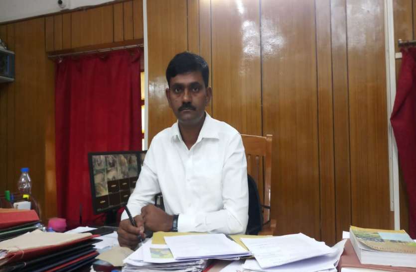 संतोषकुमार बने धारवाड़ के नए तहसीलदार संतोषकुमार बने धारवाड़ के नए तहसीलदार