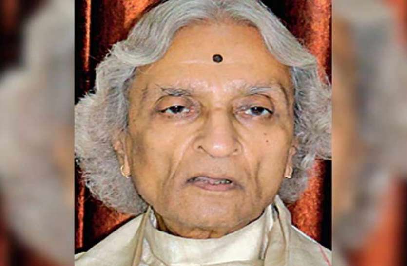 acharya_dharmendr.jpg विश्व हिंदू परिषद से जुड़े आचार्य धर्मेन्द्र ने कहा- हर-हर मोदी कहना किसी अपराध से कम नहीं