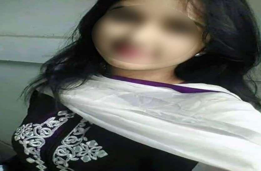 beautifull_girl.jpg गुजराती लड़के ने दुर्ग की लड़की से सोशल मीडिया के जरिये पहले दोस्ती की फिर शारीरिक शोषण कर हो गया फरार