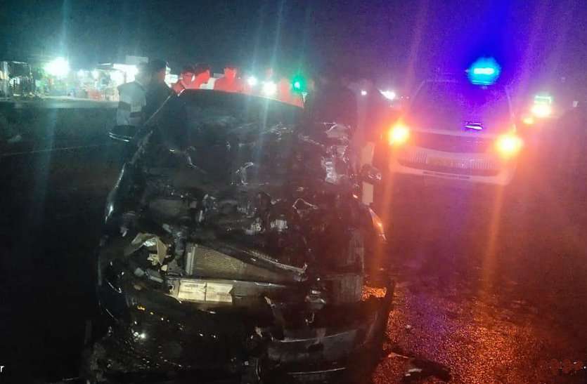 car_horable_accident.jpg भयानक हादसा: कार के चिथड़े-चिथड़े उड़े, फिर भी कार चालक को खरौंच तक नहीं आई