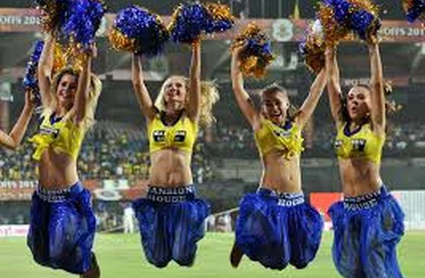 छह चीयर गल्र्स से सीसीबी ने की पूछताछ छह चीयर गल्र्स से सीसीबी ने की पूछताछ
