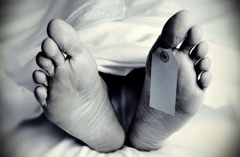 छात्र का शव घर से स्कूल के निकला छात्र हुआ लापता , चार दिन बाद तालाब में मिला शव