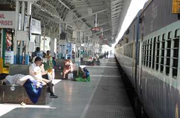 indian railway breaking news इसी माह से रेलवे के कार्मिक विभाग को इंजीनियरिंग विभाग में करेंगे मर्ज