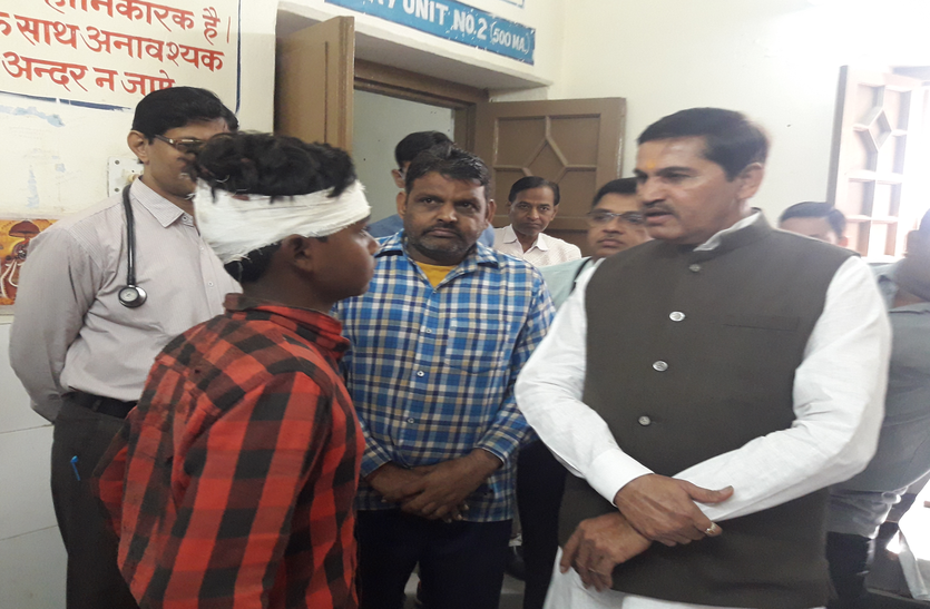 अस्पताल के निरीक्षण में बोले मंत्री यहां तो बड़ी गड़बड़ है अस्पताल के निरीक्षण में बोले मंत्री यहां तो बड़ी गड़बड़ है