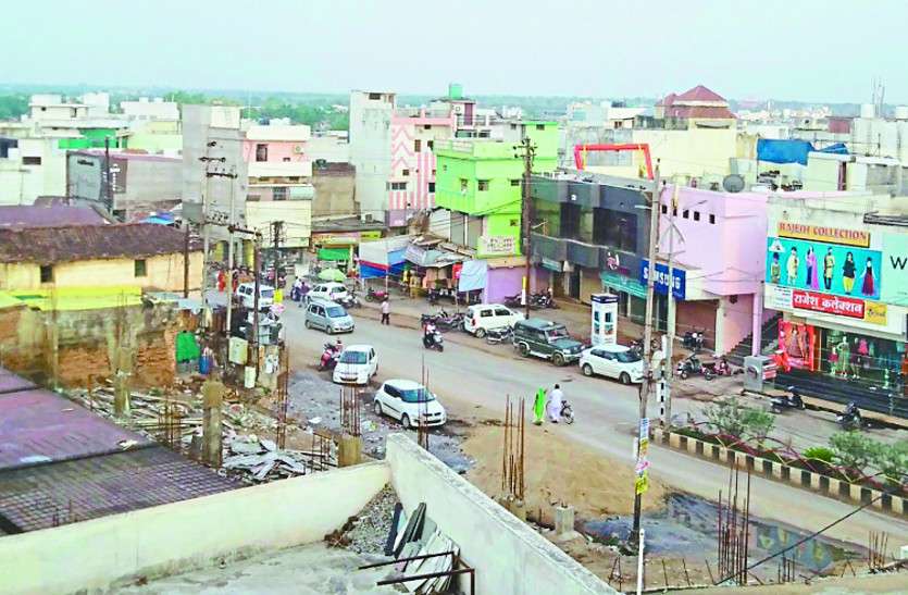 पांच सालों में नहीं बदली जा सकी शहर की सूरत, विकास कार्यों में पीछे रहा कवर्धा पांच सालों में नहीं बदली जा सकी शहर की सूरत, विकास कार्यों में पीछे रहा कवर्धा