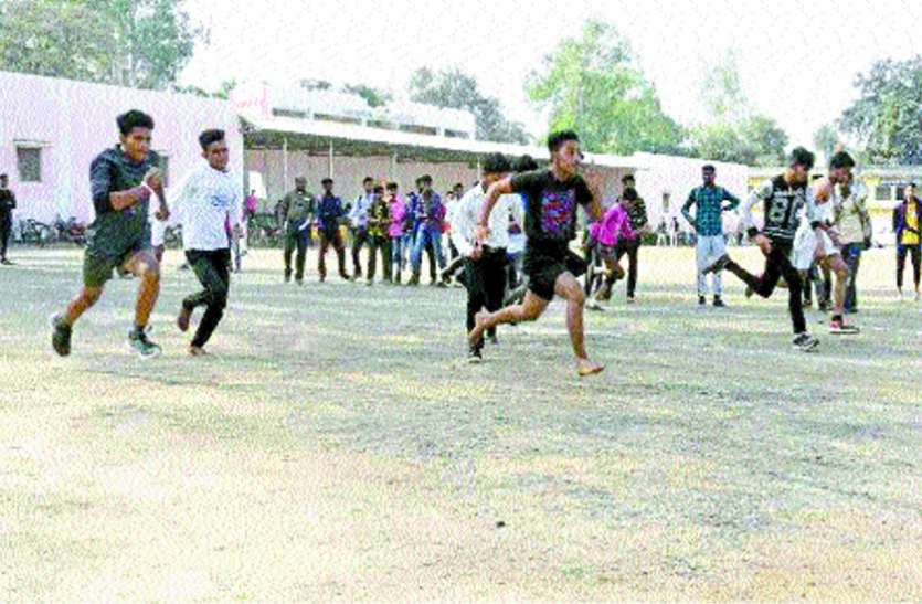 दौड़ने वालों की कमी नहीं इस शहर में, बस ये कमी दूर हो जाए दौड़ने वालों की कमी नहीं इस शहर में, बस ये कमी दूर हो जाए