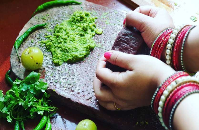sil_batta.jpg सिल-बट्टे पर पीसी चटनी के फायदे जान गए तो मिक्सर को तुरंत फेंक देंगे घर से बाहर