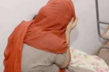 devar physical abuse her sister in law in rampur भाभी को अकेला पाकर देवर ने किया रेप, पता चलते ही पति ने दे दिया तलाक
