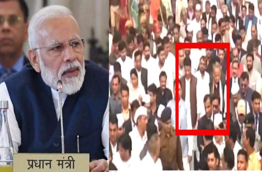 Ashok Gehlot Sachin Pilot protest against PM Narendra Modi government मोदी सरकार के खिलाफ 'हल्लाबोल', गहलोत-पायलट ने साथ मिलकर दिखाया 'दम'