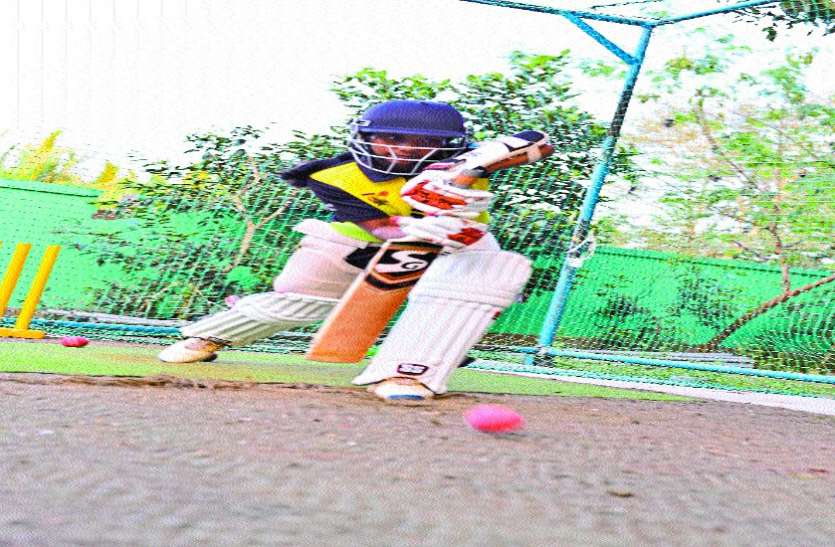 women_cricketer_1.jpg पिता का सपना सच करने के लिए बेटी ने थामा बल्ला, दो साल में स्टेट अंडर 17 टीम में बनाई जगह