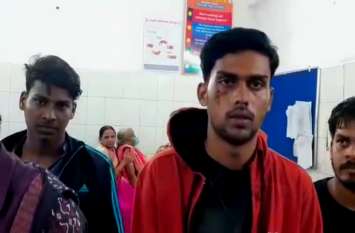 Violence in BHU South Campus Mirzapur 4 Injured बीएचयू साउथ कैंपस में छात्रों के बीच बवाल, दर्जन भर गाड़ियां कूचीं, कई घायल