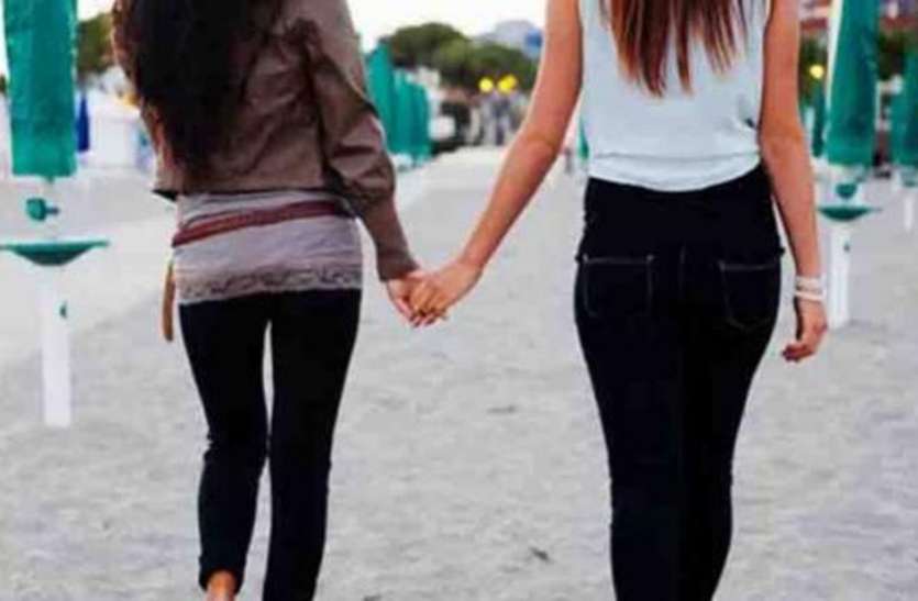 lesbian-girl.jpg lesbian wedding:शादी रचाने वाली युवती व किशोरी की आखिरकार जुदा हो गई राहें