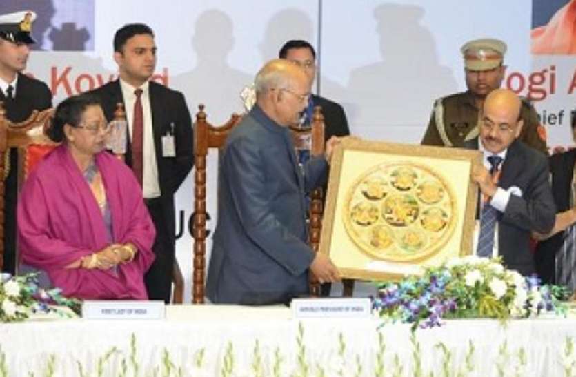 राष्ट्रपति रामनाथ कोविंद ने कहा कानपुर की परंपरा और तकनीक बेजोड़ राष्ट्रपति रामनाथ कोविंद ने कहा कानपुर की परंपरा और तकनीक बेजोड़