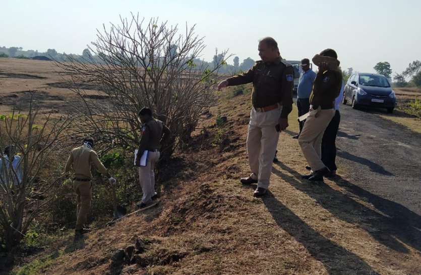 बच्ची जीवित फेंकी गई थी या मृत, उलझी पुलिस बच्ची जीवित फेंकी गई थी या मृत, उलझी पुलिस