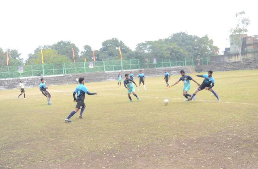 चैलेजंर्स व स्पोर्टिंग जीते चैलेजंर्स व स्पोर्टिंग जीते