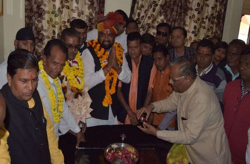 सभापति व उपसभापति ने संभाला कार्यभार सभापति व उपसभापति ने संभाला कार्यभार