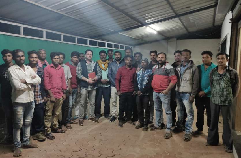 वैनगंगा मजदूर यूनियन अंतर्गत ड्राइवर एसोसिएशन का गठन हुआ। वैनगंगा मजदूर यूनियन अंतर्गत ड्राइवर एसोसिएशन का गठन हुआ।