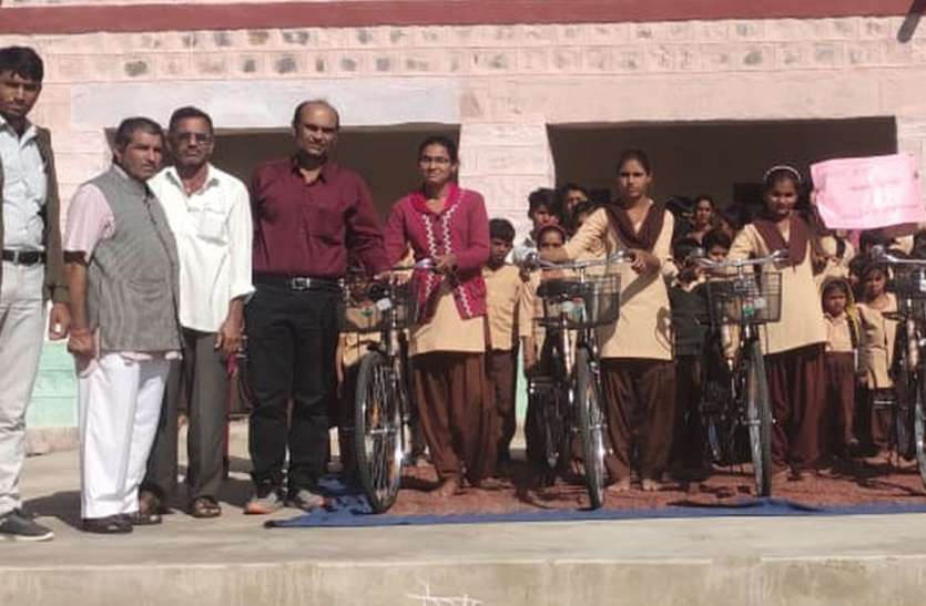 साइकिल न केवल सहज आवागमन का साधन, पर्यावरण के लिए भी लाभदायक साइकिल न केवल सहज आवागमन का साधन, पर्यावरण के लिए भी लाभदायक