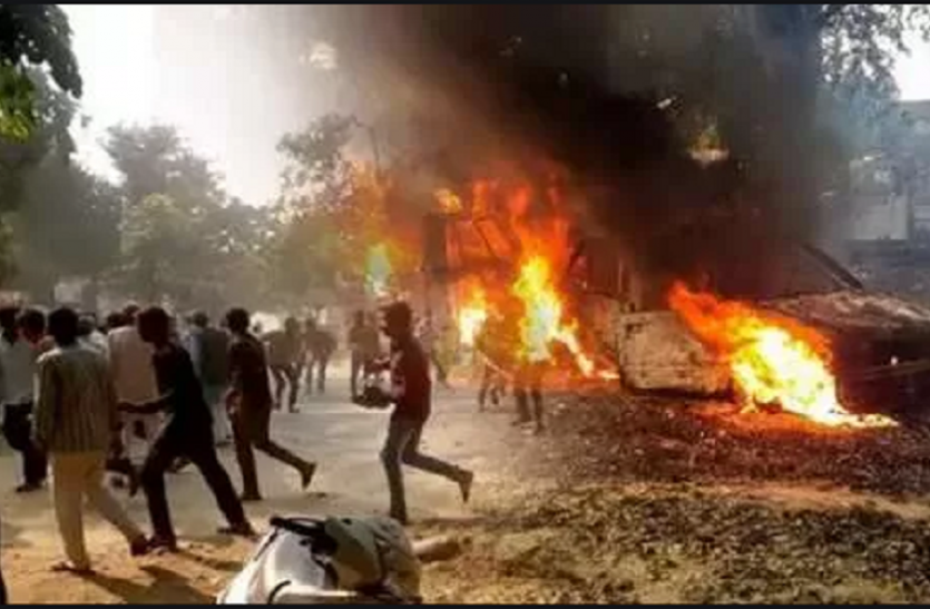 bulandshahr_violence.png बुलंदशहर हिंसा: एक वर्ष बाद भी इंस्पेक्टर सुबोध की हत्या में इस्तेमाल हथियार को पुलिस नहीं कर सकी बरामद