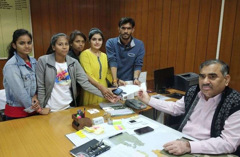 नहीं सहेंगे अस्मिता से खिलवाड़, दोषियों को मिले फांसी नहीं सहेंगे अस्मिता से खिलवाड़, दोषियों को मिले फांसी