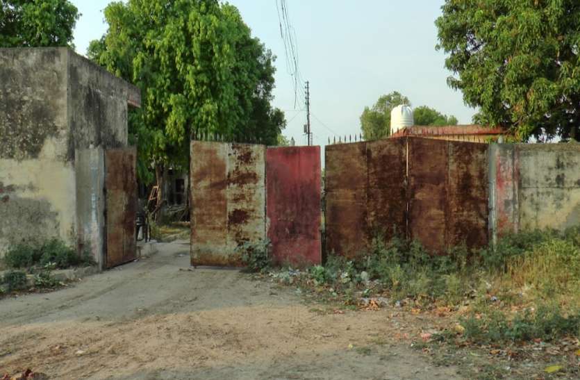 सूत मिल स्थापना को लेकर सांसद की पहल, इटावा के बुनकरों में जगी एक नई उम्मीद सूत मिल स्थापना को लेकर सांसद की पहल, इटावा के बुनकरों में जगी एक नई उम्मीद