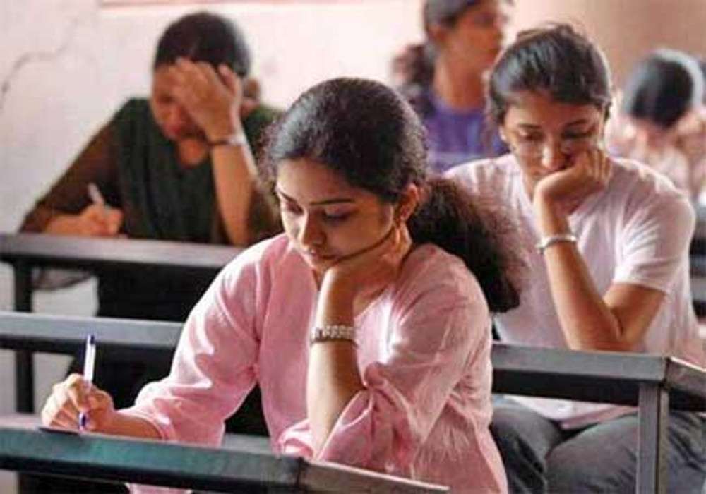 इस परीक्षा के ड्रेस कोड में हुआ बदलाव, एडमिट कार्ड जारी करने से पहले छात्रों को अब लेनी होगी यह अनुमति
