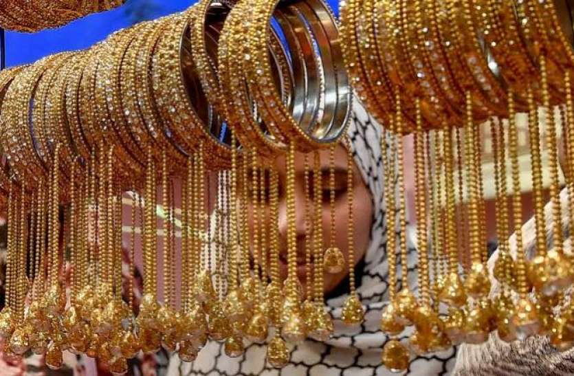 Jewelers will give discount on jewelery without hallmark सरकार के इस नियम के लागू होने से पहले गोल्ड ज्वेलरी पर होगी डिस्काउंट की बरसात!