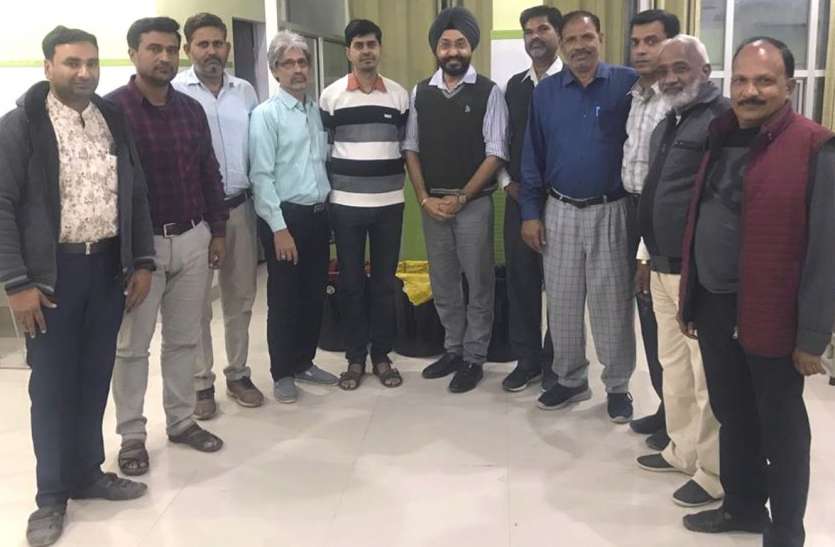 जिला बैडमिंटन संघ की वार्षिक बैठक राजस्थान के इस जिला बैडमिंटन संघ की एजीएम में ये लिया निर्णय