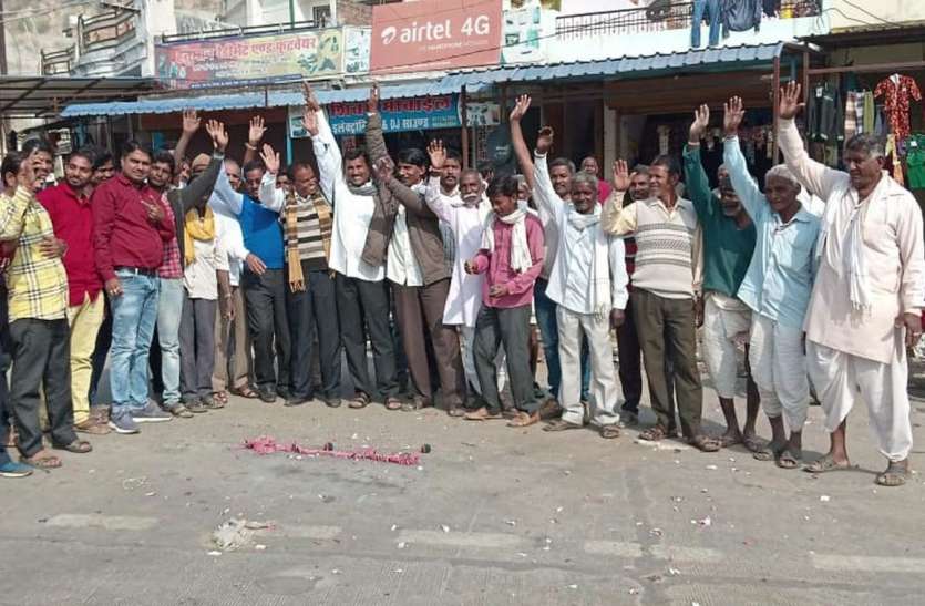 मेवल और छप्पन क्षेत्र में खुशी का माहौल मेवल और छप्पन क्षेत्र में खुशी का माहौल