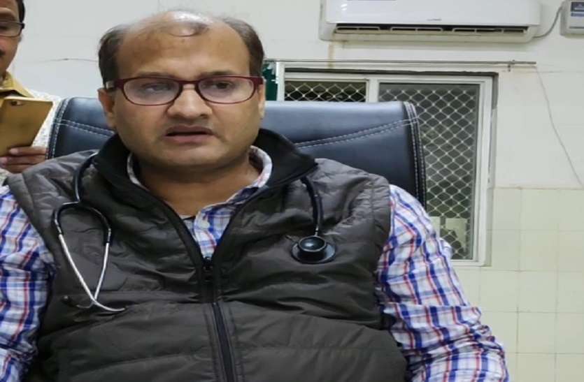 one died and one injured afte water tank colaps निर्माणाधीन मेडिकल कालेज में पानी टंकी की दीवार गिरी, दबने से एक किशोर की मौत, एक की हालत गंभीर