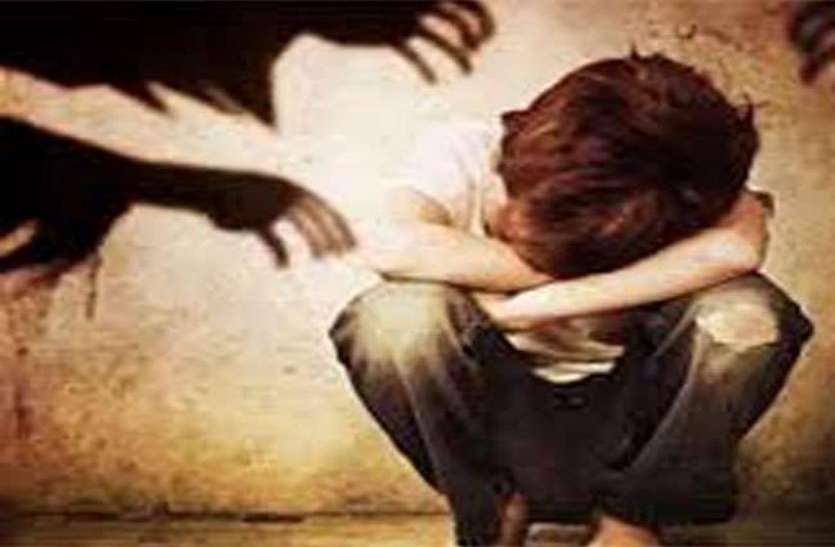 kukarmnp.jpg खेल-खेल में 4 दोस्तों ने नाबालिग साथी के साथ किया कुकर्म, ऐसी हालत में छोड़कर पहुंच गये घर
