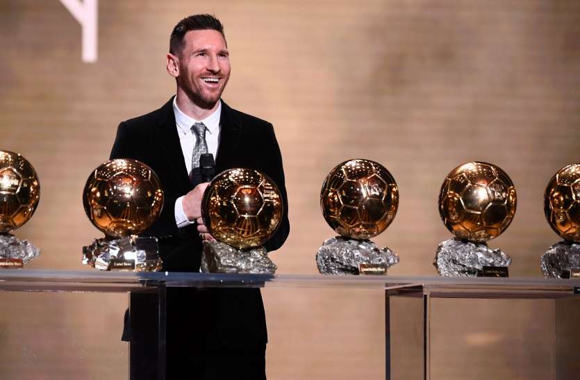 lionel-messi-6th-ballon-dor_1dafywy0ttdvq12rq2uhvvshil.jpg मेसी ऐसा करिशमाई खिलाड़ी जिसने खेल के मैदान पर भी जादूगरी दिखाई