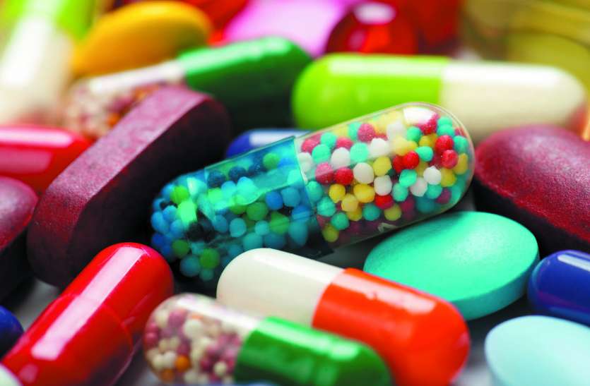 p4_antibiotics_w1712_ts508275807.jpg चिकन खाने के तगड़े शौकीन लोगों के लिए बुरी खबर, ऐसे हो रहा है आपकी सेहत को नुकसान