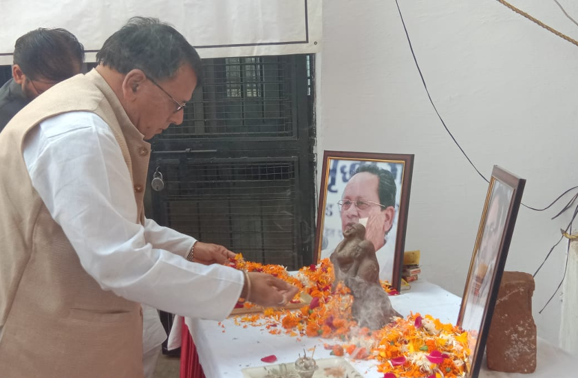 भोपाल गैस त्रासदी : मृतकों को श्रद्धांजली देकर मंत्री बोले- 'पीड़ितों को मिलेगा पूरा हक, सरकार लड़ेगी कानूनी लड़ाई'
