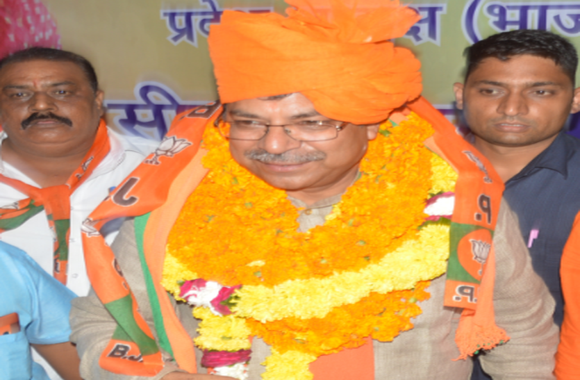 विधानसभाध्यक्ष बुलाएं विशेष सत्र, पूनियां ने लिखा पत्र विधानसभाध्यक्ष बुलाएं विशेष सत्र, पूनियां ने लिखा पत्र