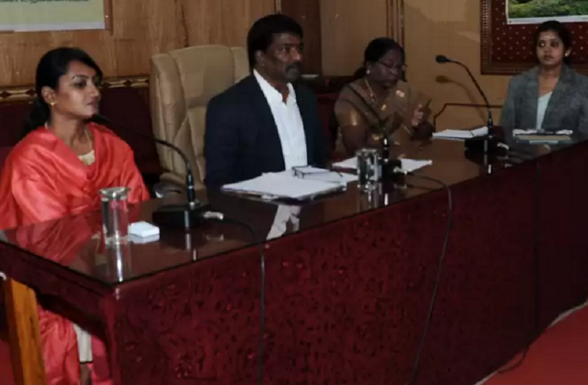 आरटीआइ में नहीं दी सूचना, नीलगिरि में आठ अधिकारियों पर जुर्माना आरटीआइ में नहीं दी सूचना, नीलगिरि में आठ अधिकारियों पर जुर्माना