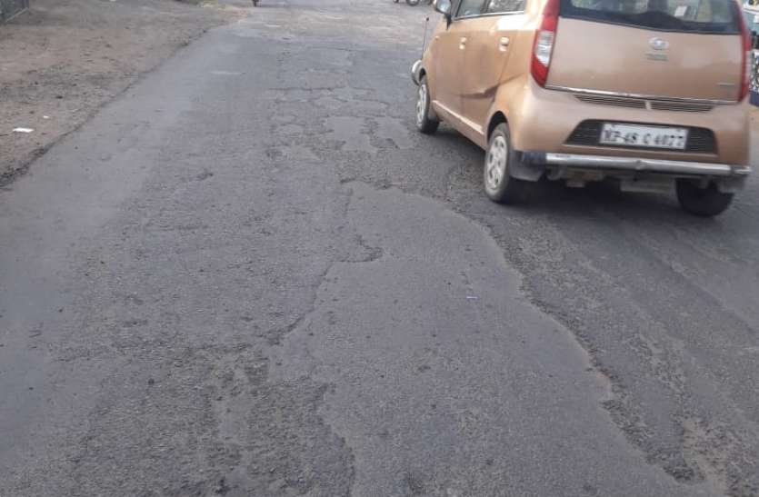 नगर में प्रवेश मार्ग खस्ताहाल नगर में प्रवेश मार्ग खस्ताहाल