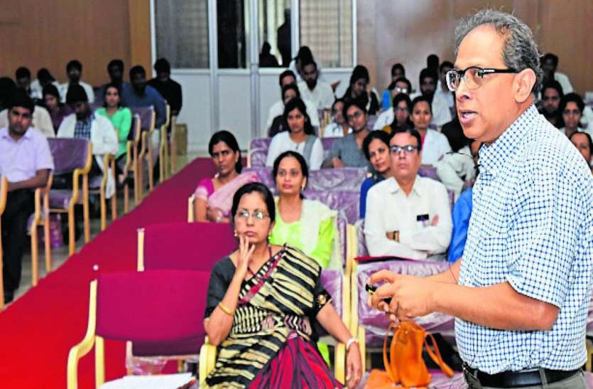 जीवन रक्षा कौशलों का प्रशिक्षण पाना जरूरी जीवन रक्षा कौशलों का प्रशिक्षण पाना जरूरी