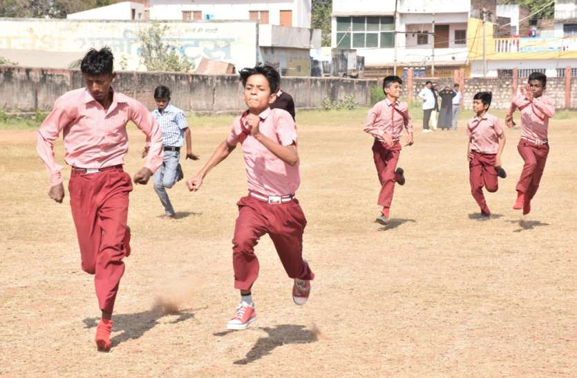 हम में भी है उड़ने का हौसला हम में भी है उड़ने का हौसला