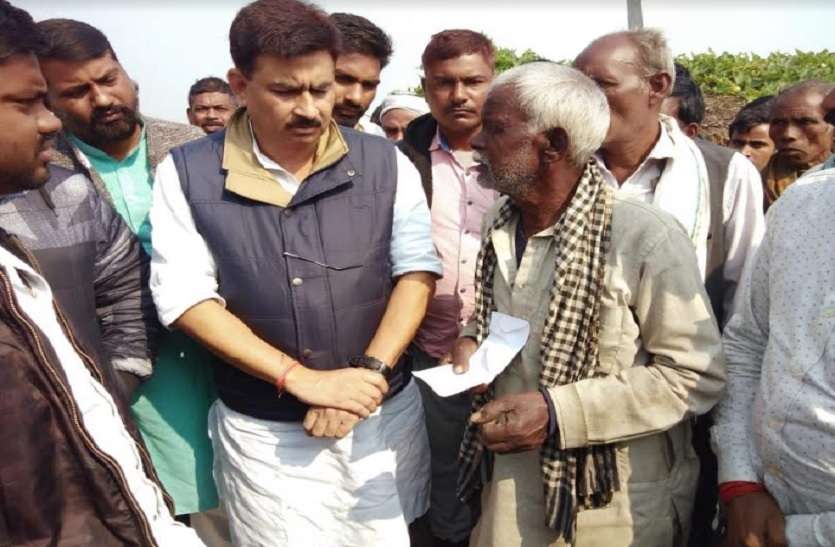 युवक के मौत की उलझी गुत्थी, पुलिस कस्टडी में हुई मौत, पोस्टमार्टम रिपोर्ट में सामने आए बड़े राज युवक के मौत की उलझी गुत्थी, पुलिस कस्टडी में हुई मौत, पोस्टमार्टम रिपोर्ट में सामने आए बड़े राज