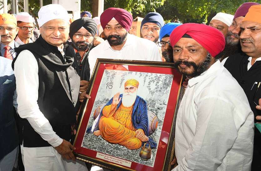 ashok gehlot बोले सो निहाल, सतश्री अकाल’ से गूंजा मुख्यमंत्री गहलोत का निवास
