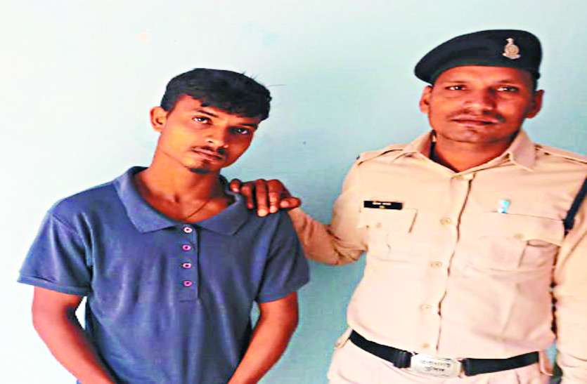 स्कूल टीचर से रेप के बाद शिक्षक ने बना लिया MMS, फिर बनाया Whatsapp ग्रुप और.....